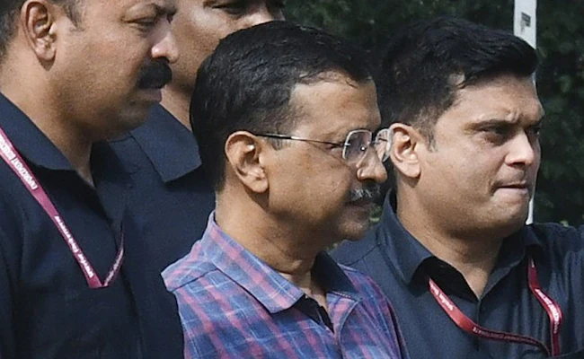 “उच्च न्यायालय को आदेश पारित करने दें”: अरविंद केजरीवाल की याचिका पर सुप्रीम कोर्ट