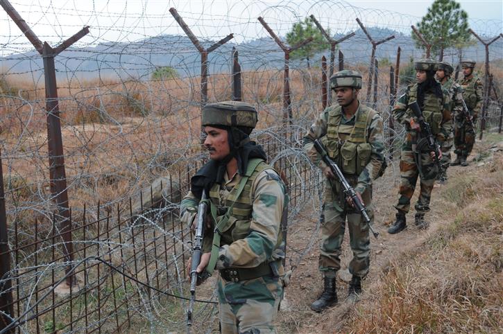 जम्मू-कश्मीर के उरी में एलओसी पर घुसपैठ विरोधी अभियान में 1 आतंकवादी मारा गया